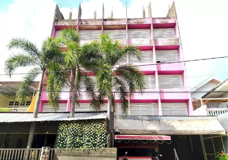 هتل Oyo 3116 Batu Putih Residence