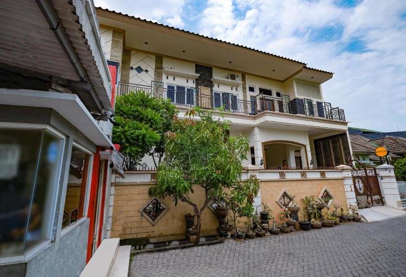 Hotell Spot On 3041 Griya One Syariah