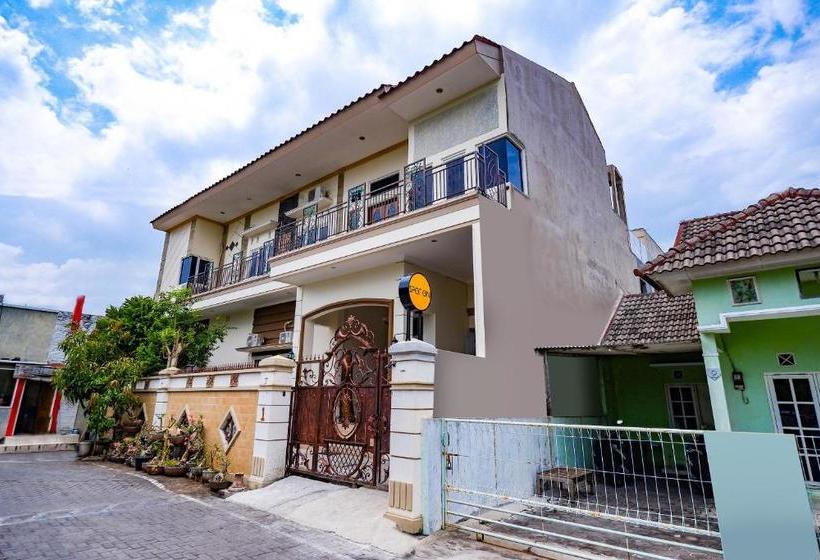 Hotell Spot On 3041 Griya One Syariah