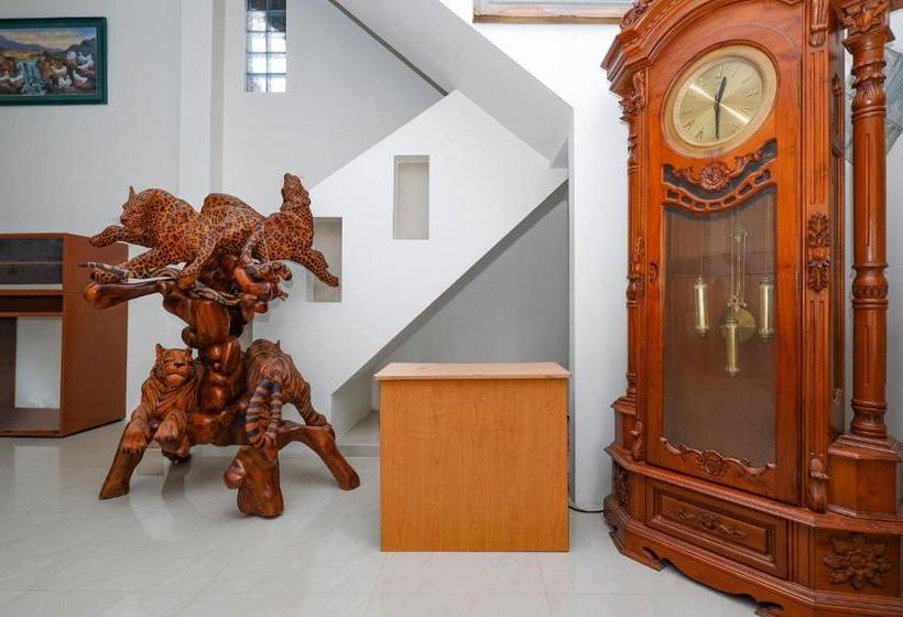 Hotell Spot On 3041 Griya One Syariah