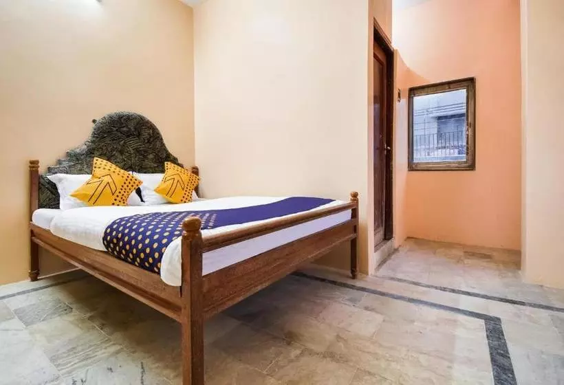 ホテル Spot On 69451 Shivam Guest House