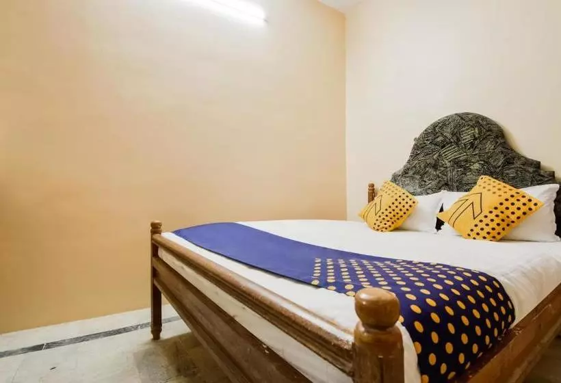 ホテル Spot On 69451 Shivam Guest House