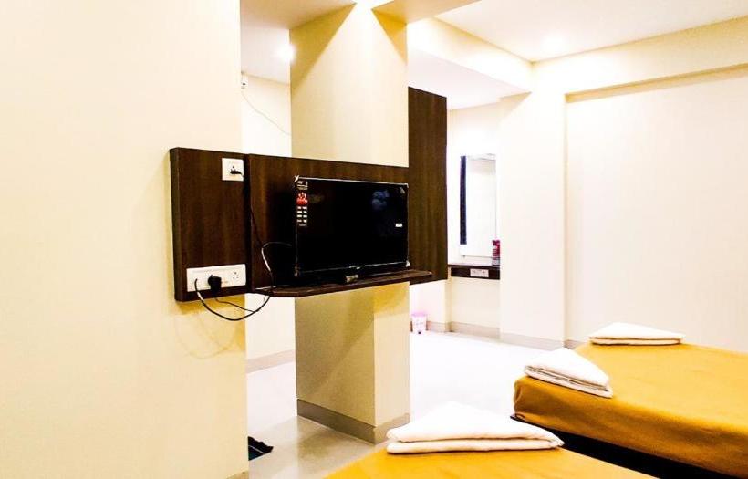 Отель White House Inn