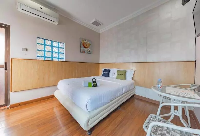 Urbanview Hotel Villa Surya Bandung