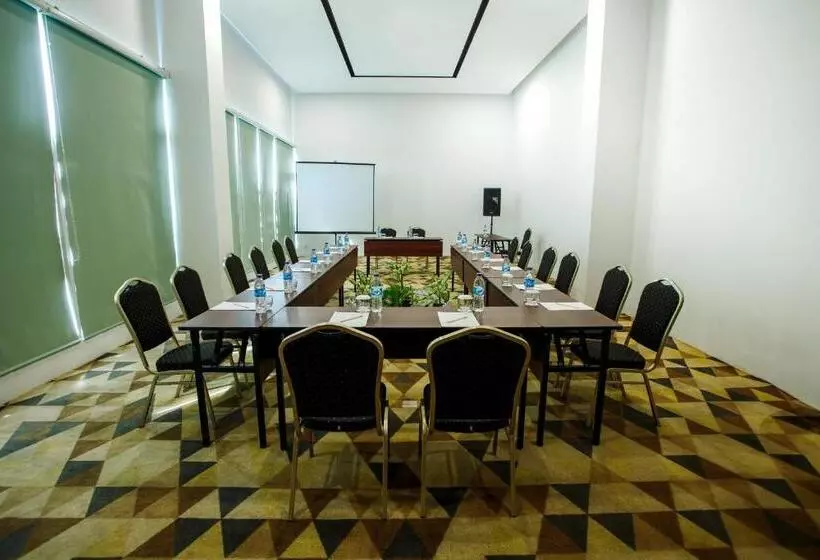 Hotelli Grand Zuri Ketapang