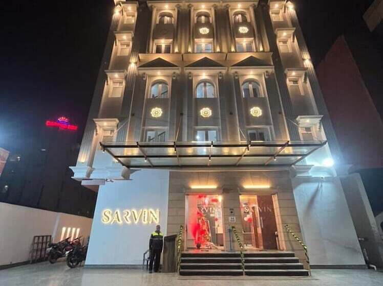 هتل Sarvin
