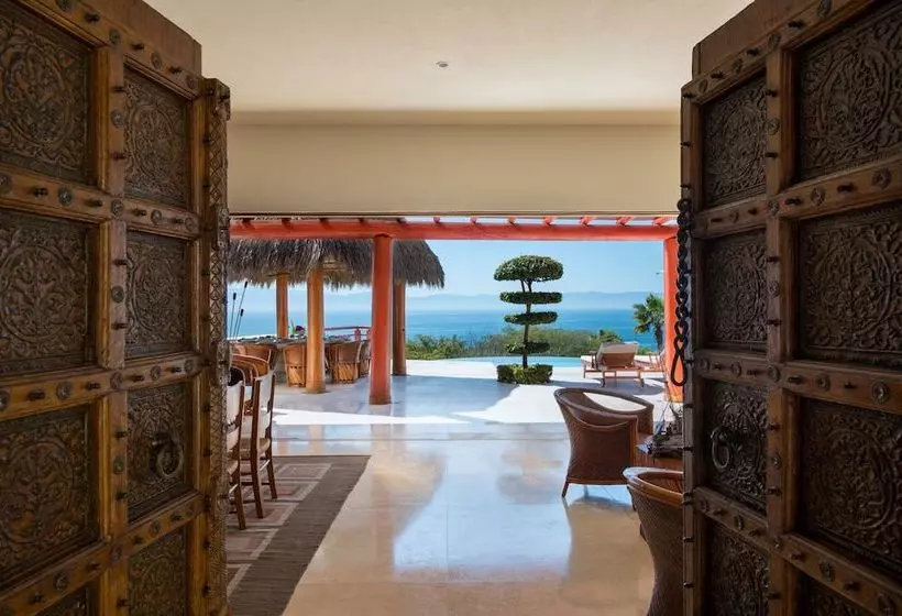 Casa Larimar