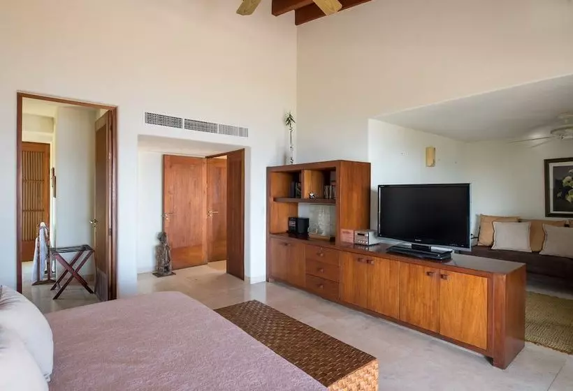 Casa Larimar