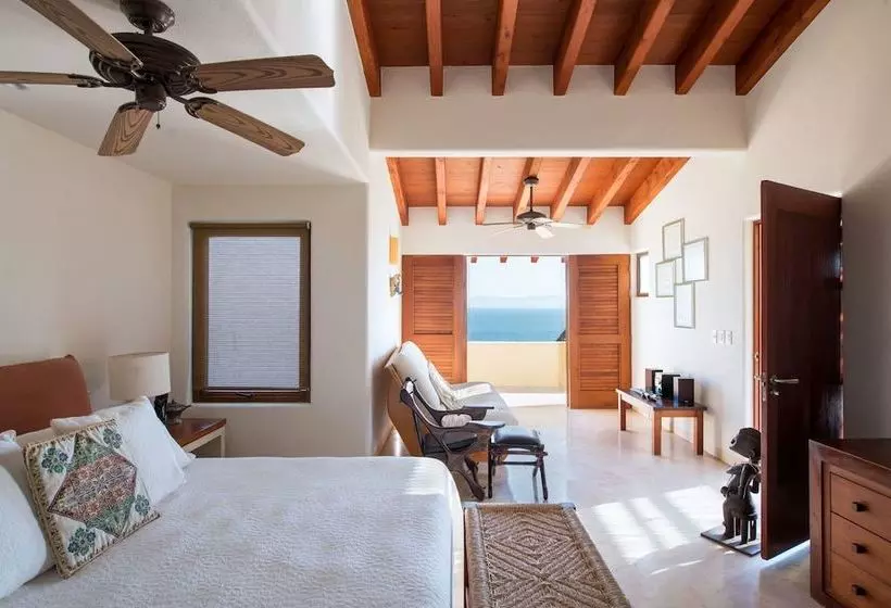 Casa Larimar