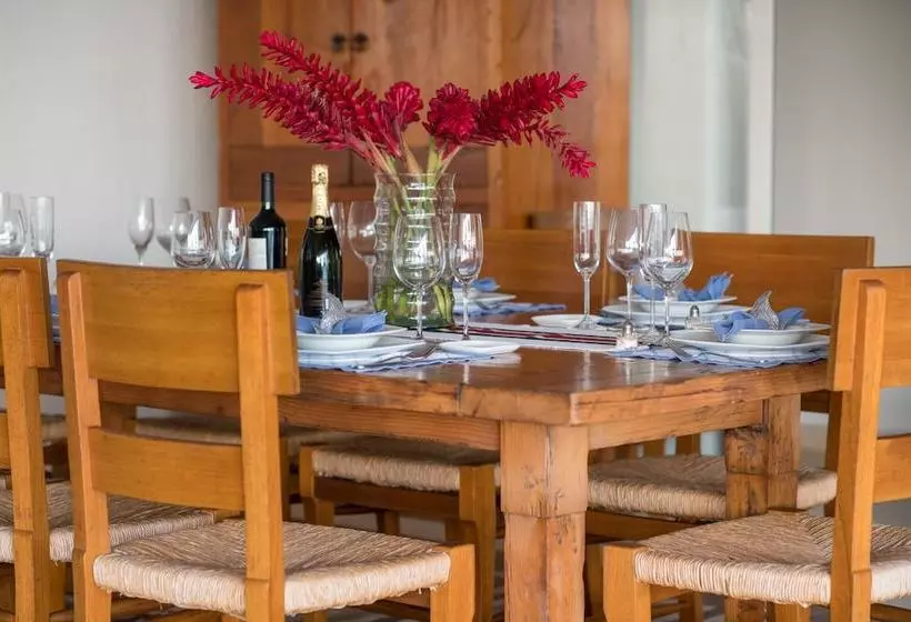Casa Larimar