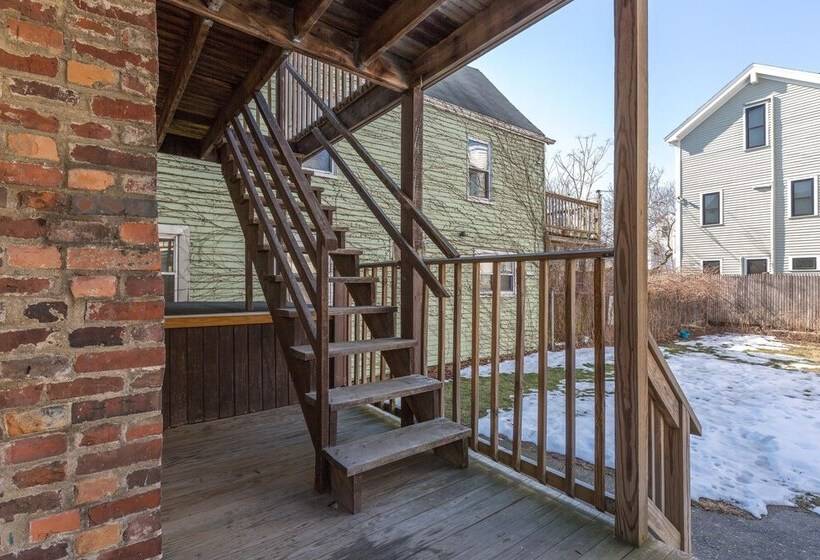 Kendall Square Apartments By Next Star