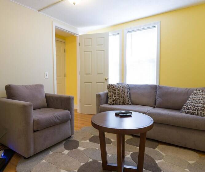 Kendall Square Apartments By Next Star