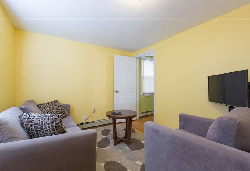 Kendall Square Apartments By Next Star