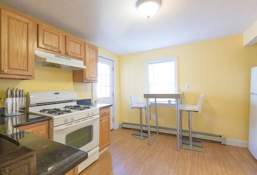 Kendall Square Apartments By Next Star