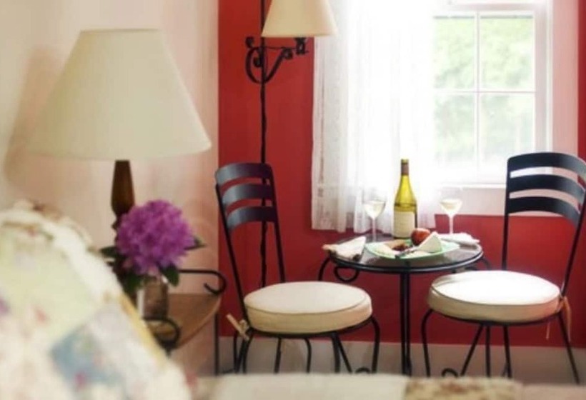 住宿加早餐 Woods Hole Passage Inn