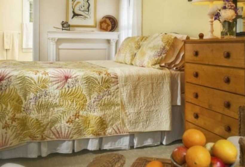 住宿加早餐 Woods Hole Passage Inn