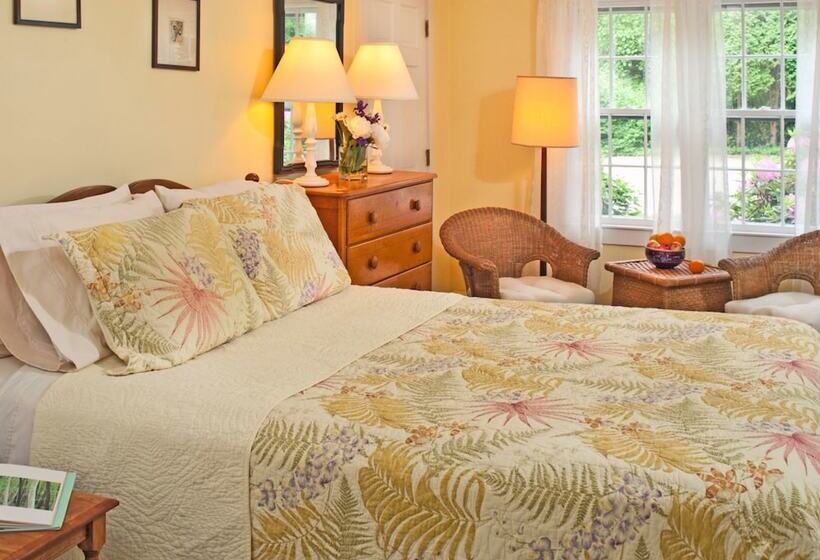 住宿加早餐 Woods Hole Passage Inn