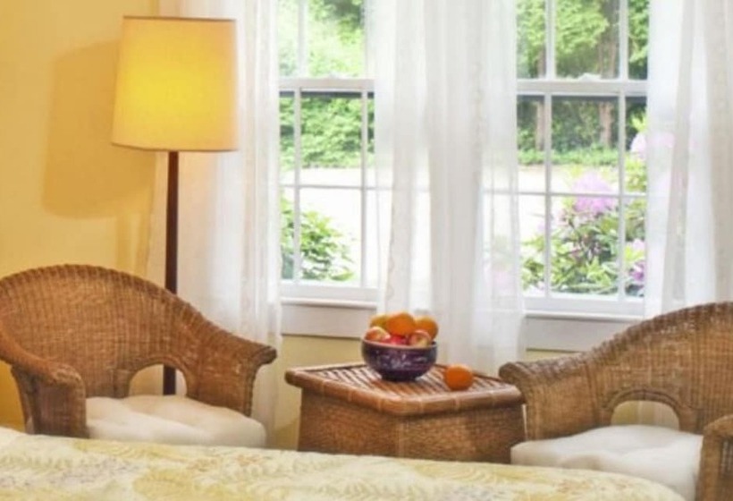 住宿加早餐 Woods Hole Passage Inn