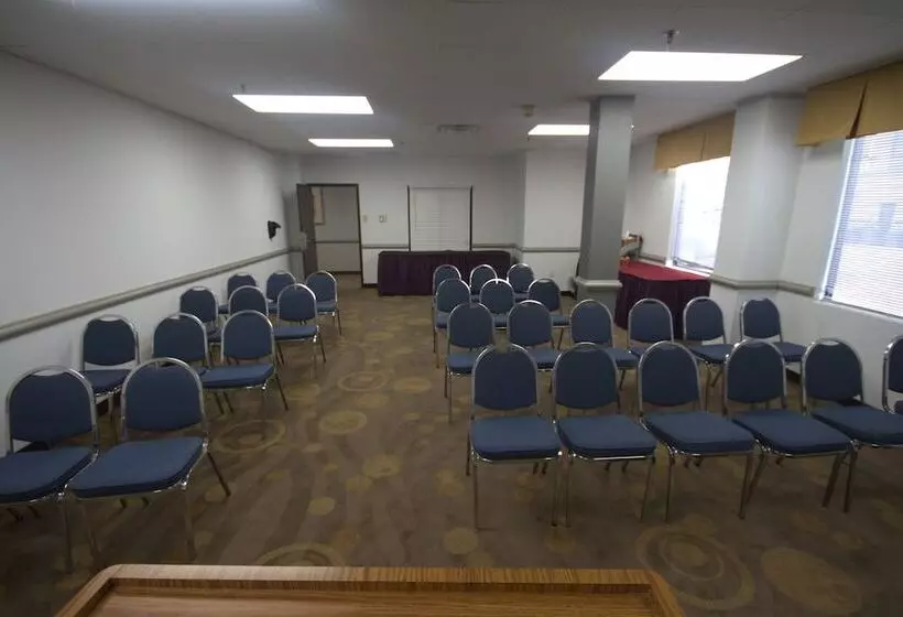 Atrium Hotel And Suites Dfw Airport