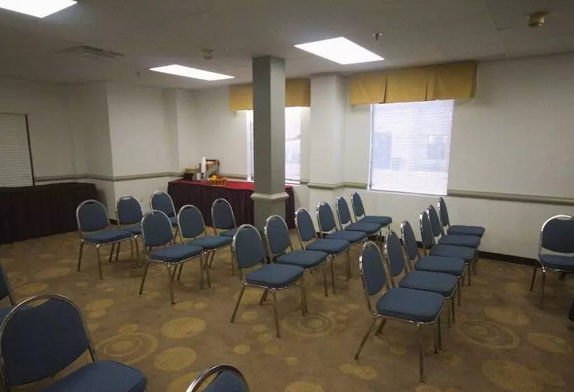 Atrium Hotel And Suites Dfw Airport