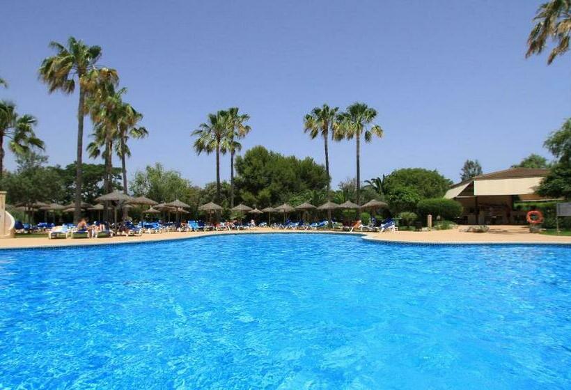 Отель Garbí Cala Millor