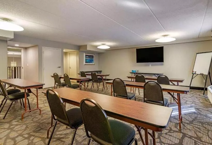 ホテル Comfort Suites Alpharetta Roswell   Atlanta Area
