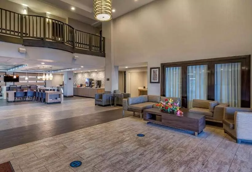 ホテル Comfort Suites Alpharetta Roswell   Atlanta Area