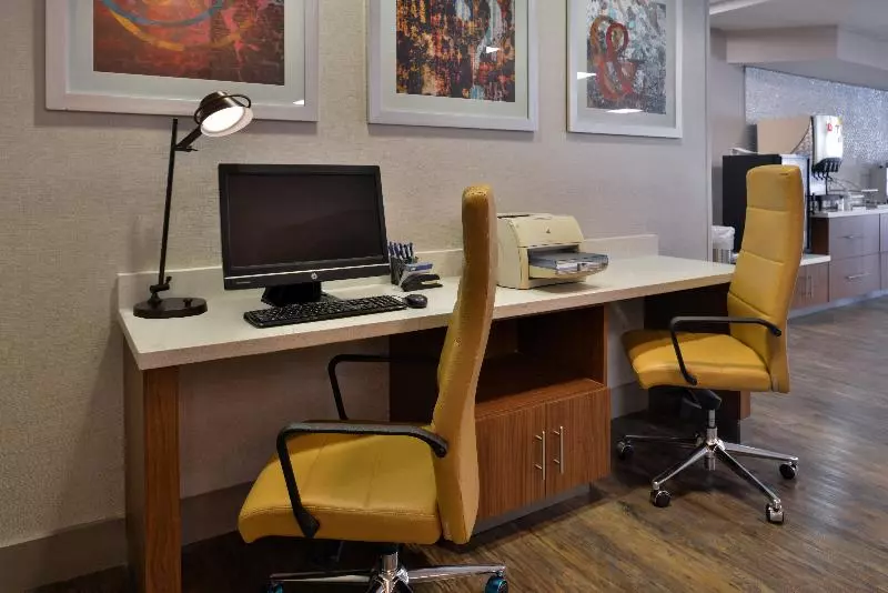 فندق Holiday Inn Express & Suites Austin North Central, An Ihg