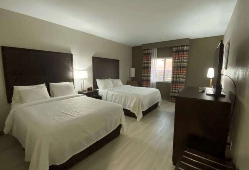 فندق Orangewood Inn & Suites Kansas City Airport