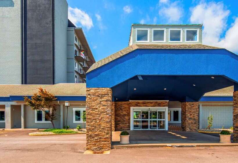 فندق Orangewood Inn & Suites Kansas City Airport