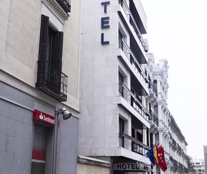 Hotel Serrano