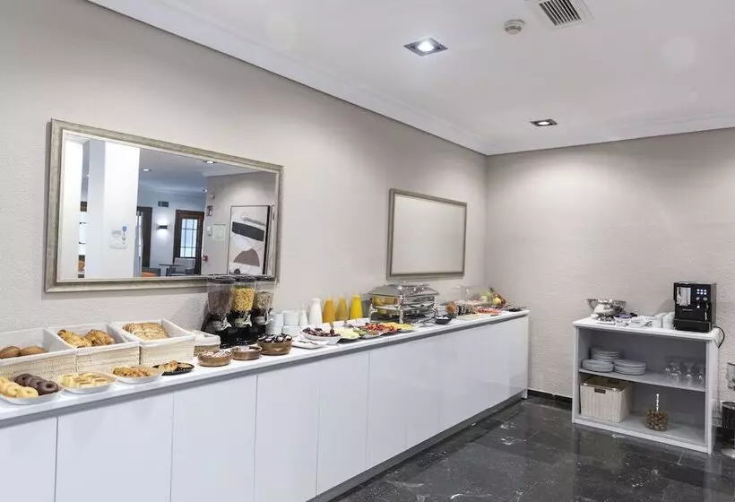 Hotel Serrano