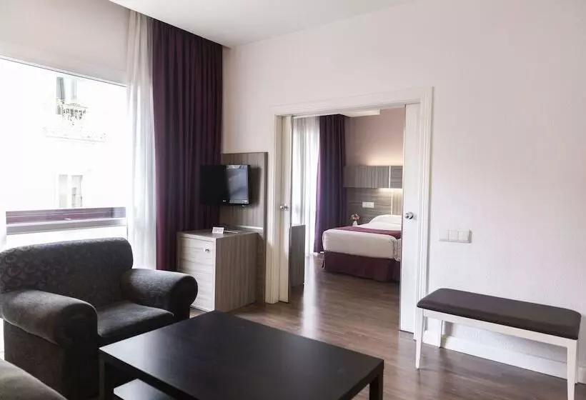 Hotel Serrano