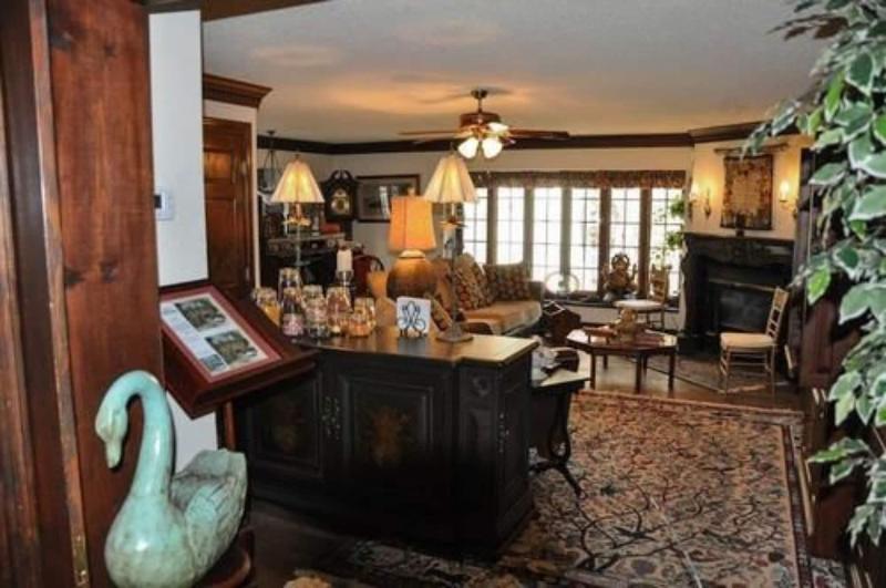 Otel Williamsburg Sampler B & B