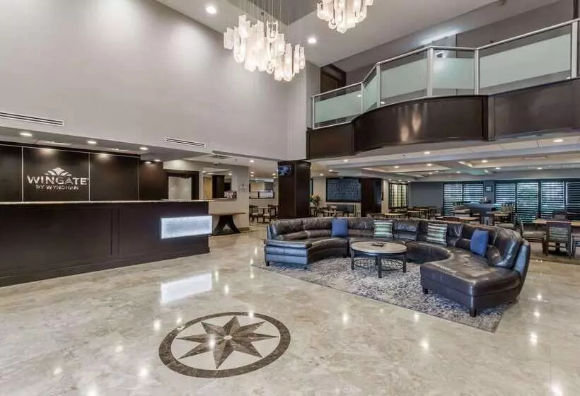 هتل Wingate By Wyndham, Universal Studios   Free Theme Park Shuttle