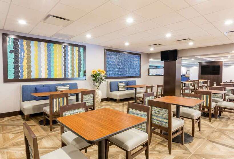 Hotel Wingate By Wyndham, Universal Studios   Free Theme Park Shuttle