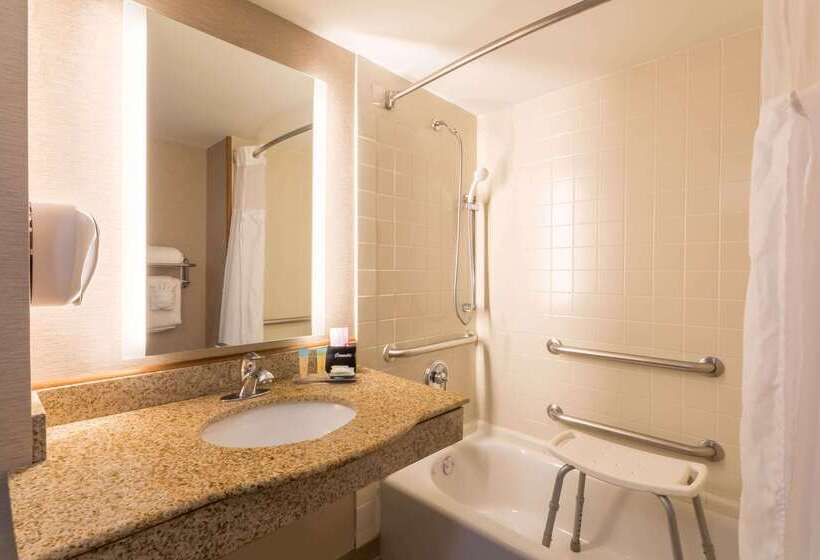 Hotel Wingate By Wyndham, Universal Studios   Free Theme Park Shuttle