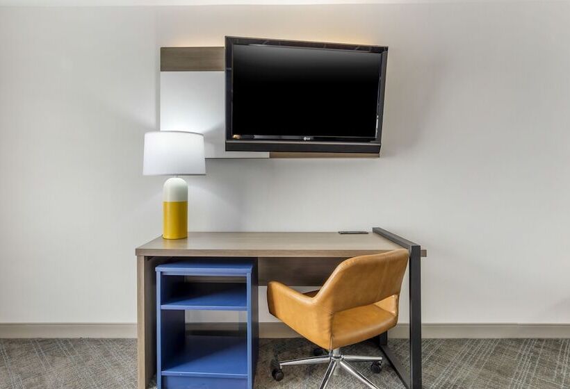 ホテル Comfort Inn & Suites Irving Las Colinas Dfw