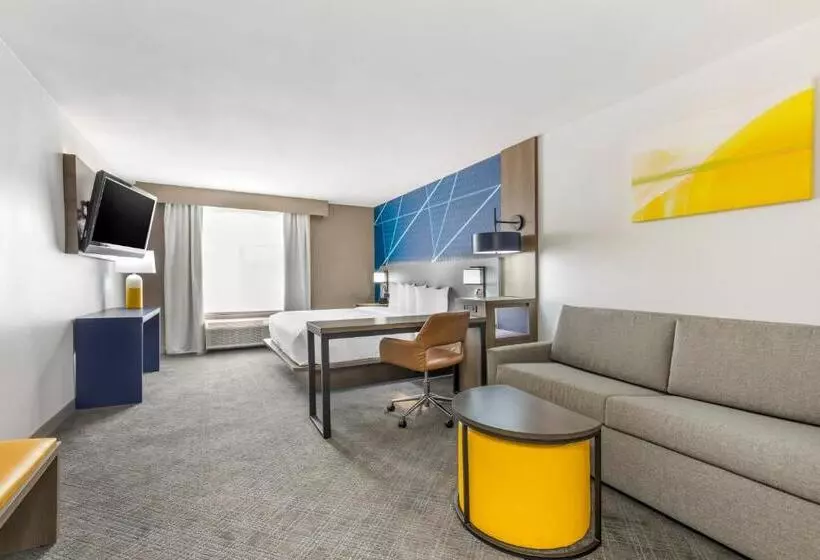 هتل Comfort Inn & Suites Irving Las Colinas Dfw