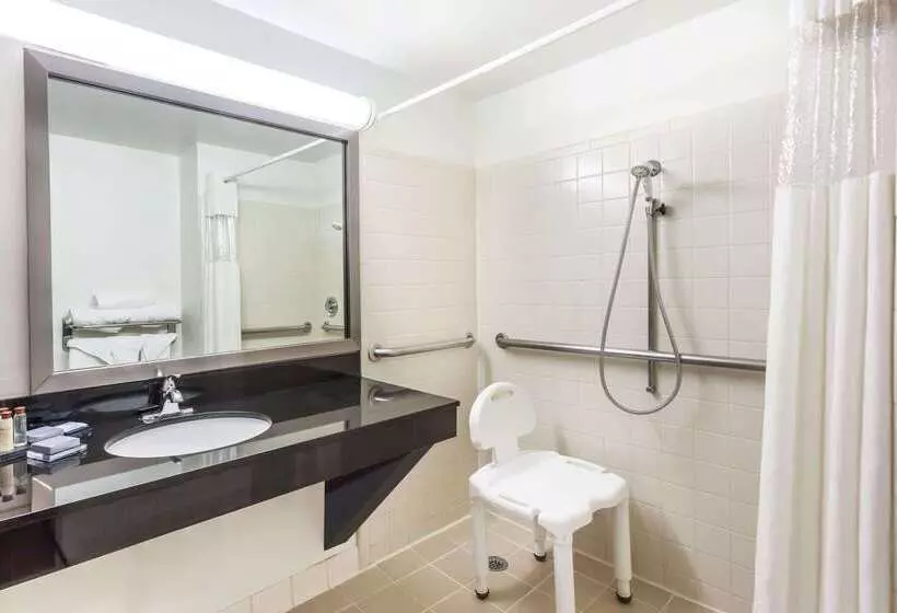 호텔 Spark By Hilton Winchester