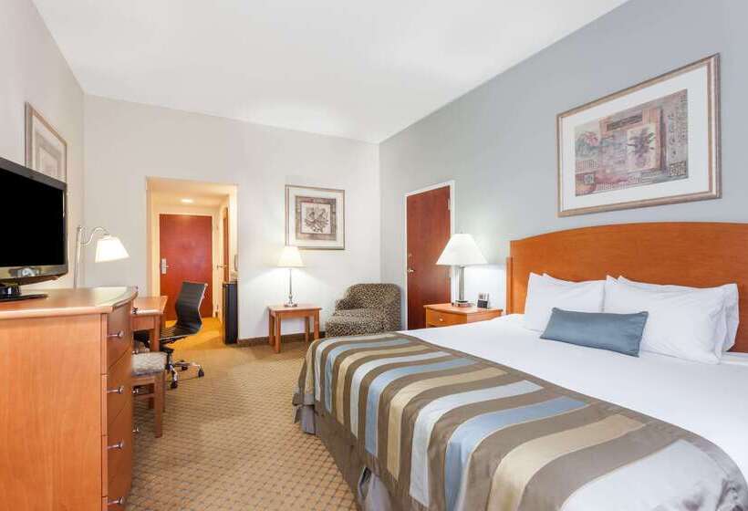 Отель Spark By Hilton Winchester