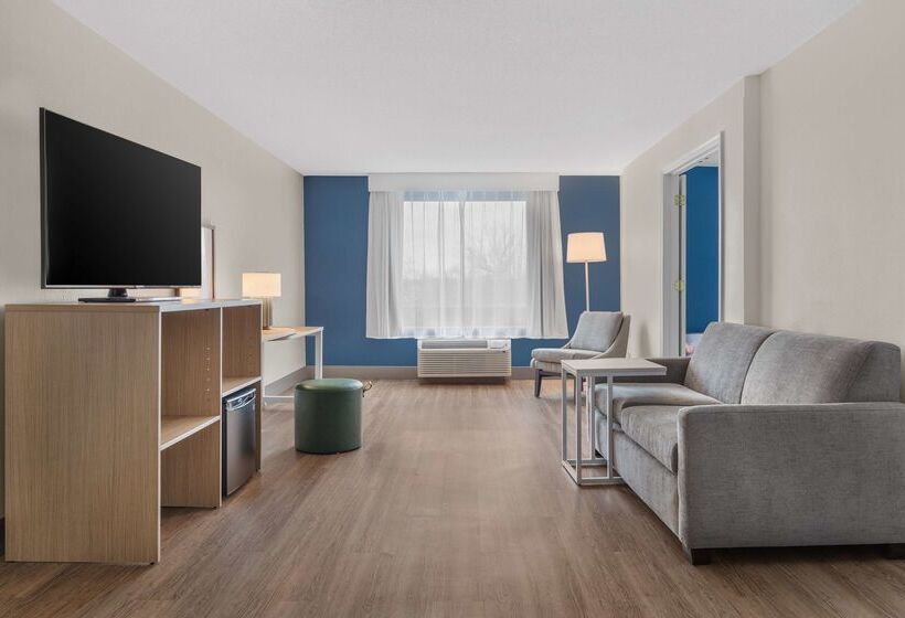 Отель Spark By Hilton Winchester