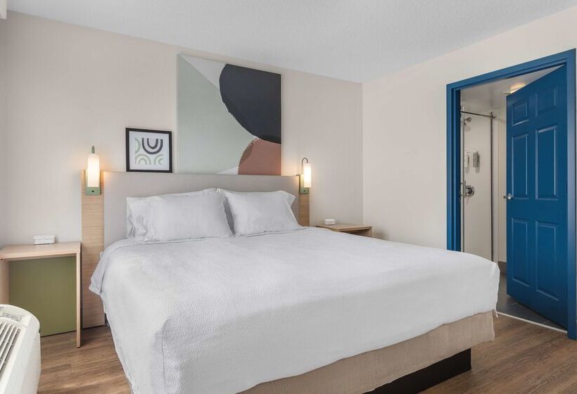 Отель Spark By Hilton Winchester