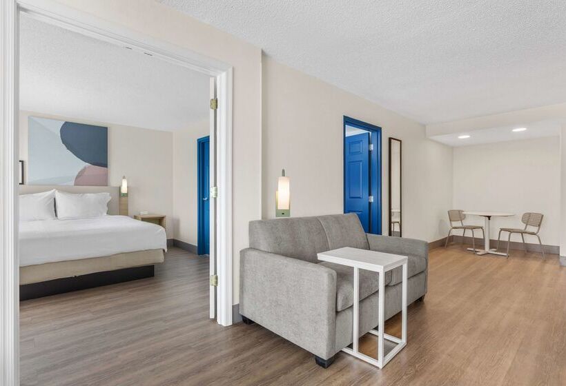 Отель Spark By Hilton Winchester