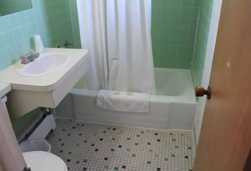 モーテル Hastings Inn