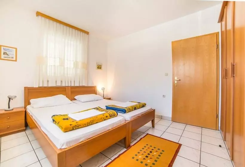 Apartments Ljiljana