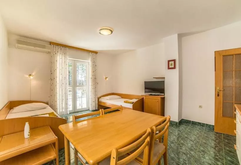Apartments Ljiljana