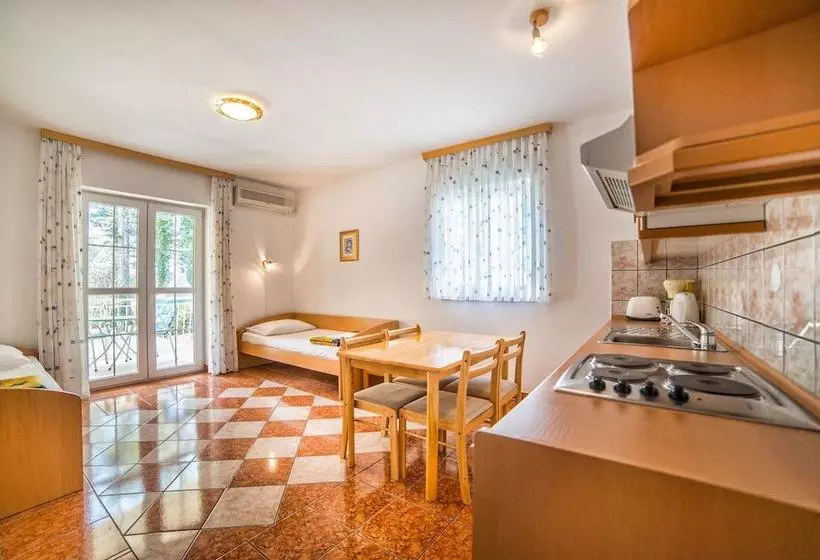 Apartments Ljiljana