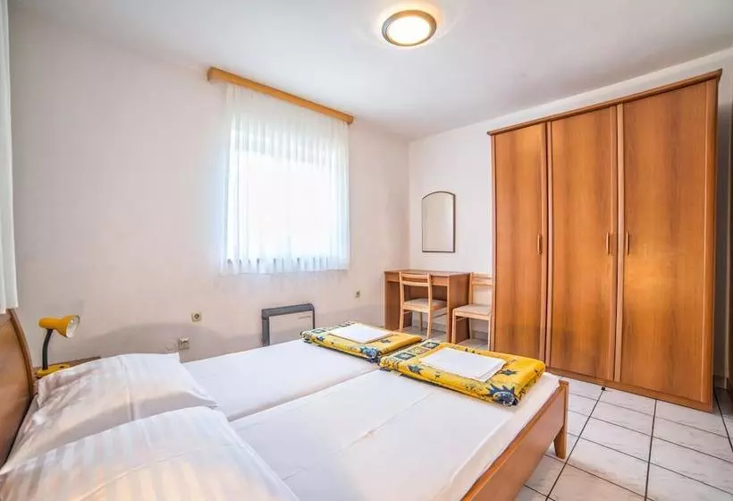 Apartments Ljiljana
