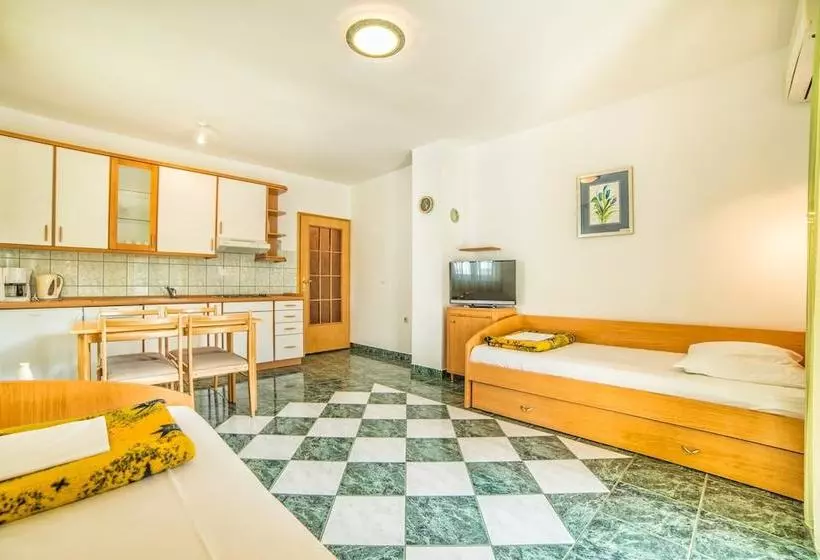 Apartments Ljiljana